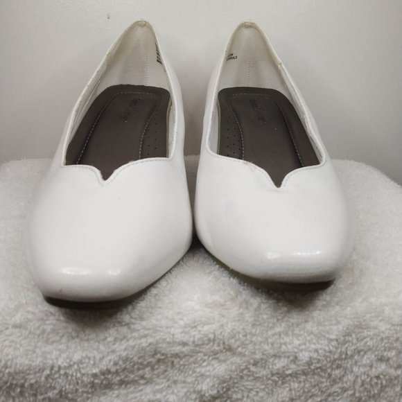Torta Caliente White Women shoes Size 8W - Picture 3 of 9